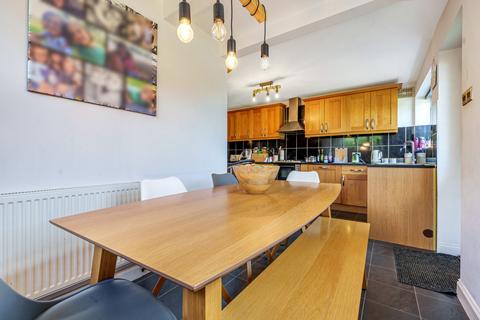 35 Beldham Road, Farnham, GU9 8TW