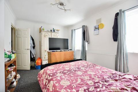 3 bedroom maisonette for sale, Holburne Road, Blackheath, SE3
