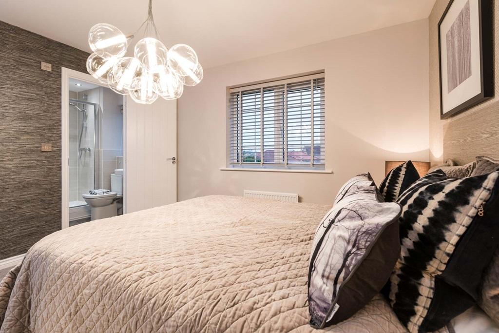 Plus the main bedroom has it's own en suite...