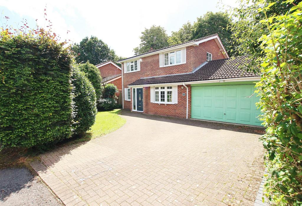 Ranfurly Gardens, Dibden Purlieu 4 bed detached house for sale £585,000