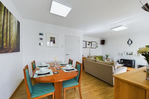 31 Canada Way, Lower Wick, Worcester, WR2 4DJ