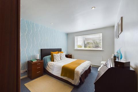 31 Canada Way, Lower Wick, Worcester, WR2 4DJ