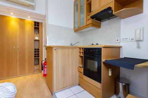 Studio to rent, Gloucester Street, Pimlico, London, SW1V