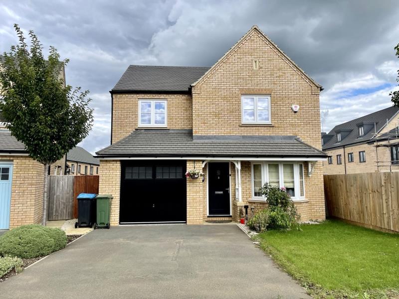 Pontefract Avenue, Kingsmead 4 bed detached house to rent £2,150 pcm
