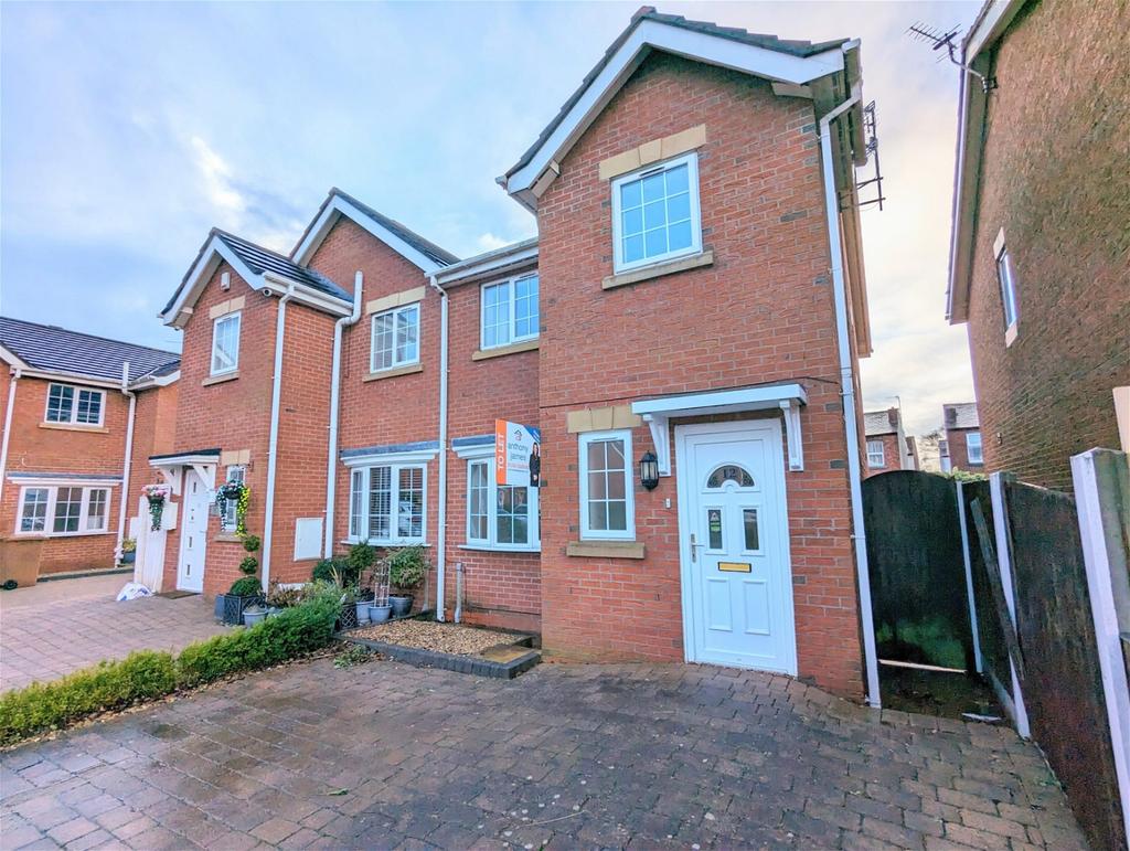 Ericson Drive, Southport, Merseyside... 3 bed semidetached house £