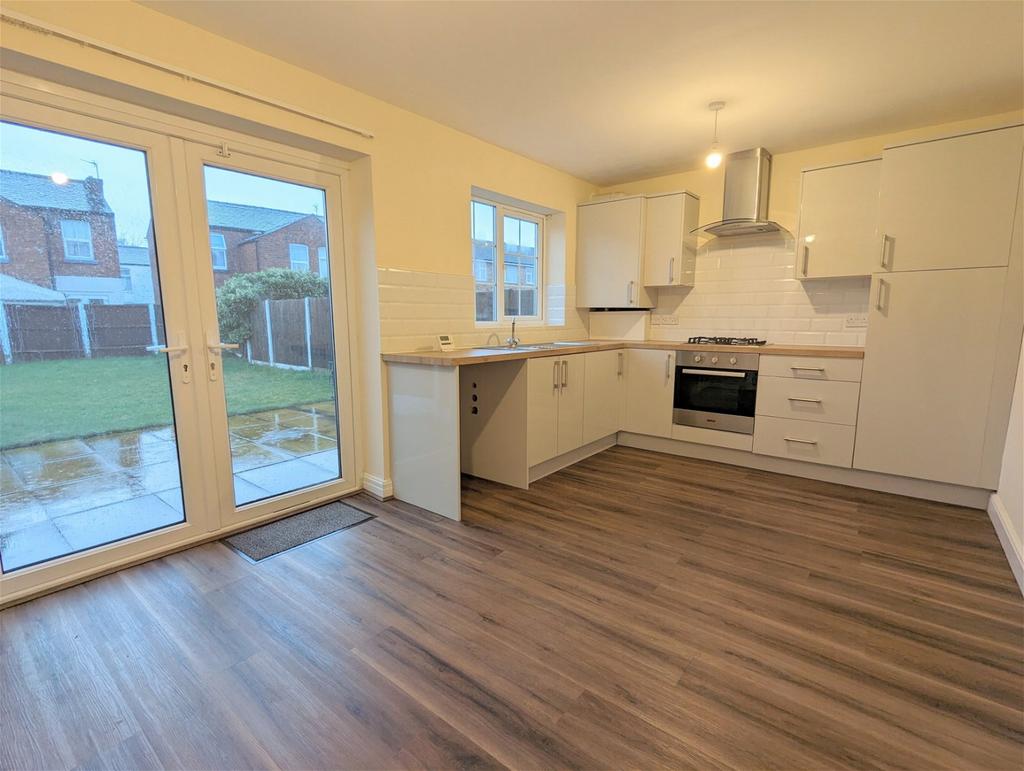 Ericson Drive, Southport, Merseyside... 3 bed semidetached house £