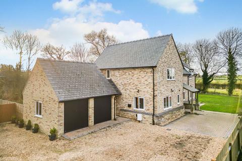 4 bedroom detached house for sale, Moor End, Thurning.