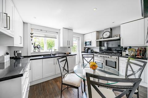 1 Sheepfold Road, Guildford, GU2 9TS