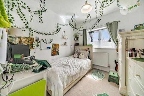 1 Sheepfold Road, Guildford, GU2 9TS