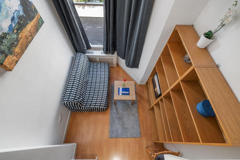 Studio to rent, Fairholme Road, West Kensington, London W14