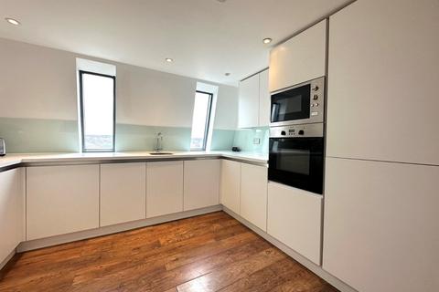 3 bedroom flat to rent, Crispin Lofts, New York Road, Leeds, West Yorkshire, LS2