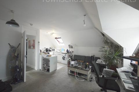 1 bedroom flat for sale - Frithwood Avenue, Northwood HA6