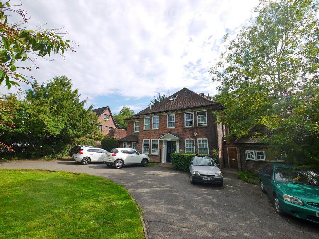 Frithwood Avenue, Northwood HA6 1 bed flat for sale £280,000