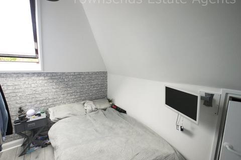 1 bedroom flat for sale, Frithwood Avenue, Northwood HA6