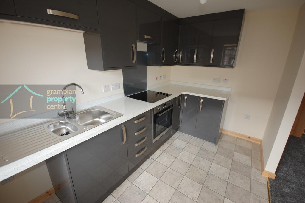 Kitchen 2.JPG