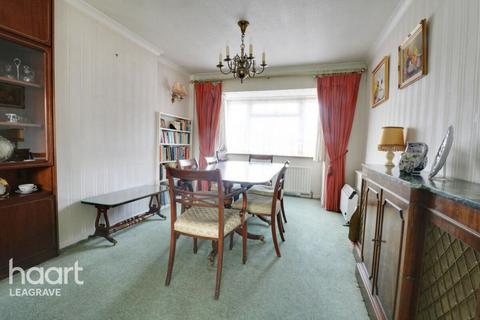4 bedroom detached bungalow for sale - Onslow Road, Luton