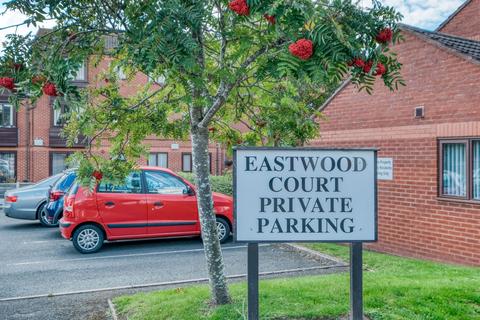 2 bedroom ground floor flat for sale, Eastwood Court, Foregate Street, Astwood Bank B96 6BW