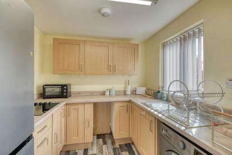 2 bedroom ground floor flat for sale, Eastwood Court, Foregate Street, Astwood Bank B96 6BW