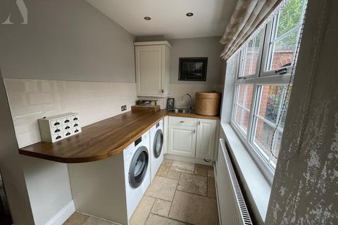 3 bedroom semi-detached house for sale - New Street, Castle Bromwich, Birmingham, West Midlands