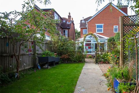 3 bedroom semi-detached house for sale, Waverley Avenue, Netley Abbey, Southampton, Hampshire, SO31
