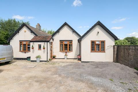4 bedroom detached bungalow for sale - Rodden Down, Frome, BA11
