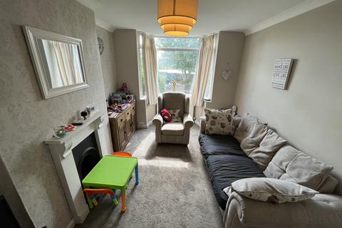 3 bedroom semi-detached house to rent, Glenfield Grove, Birmingham B29