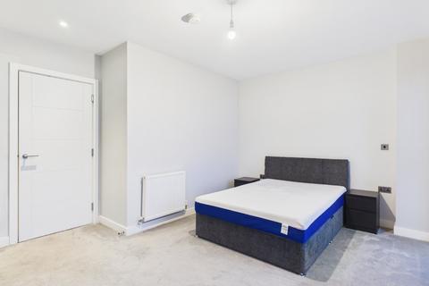 1 bedroom apartment to rent, High Street, Southall, UB1
