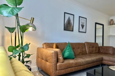 1 bedroom flat to rent - Leather Lane, EC1N