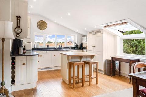 34 Royston Road, Whittlesford, Cambridge, CB22 4NW