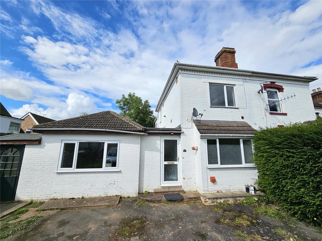 Farley Street, Worcester, Worcestershire, WR2 3 bed semidetached house