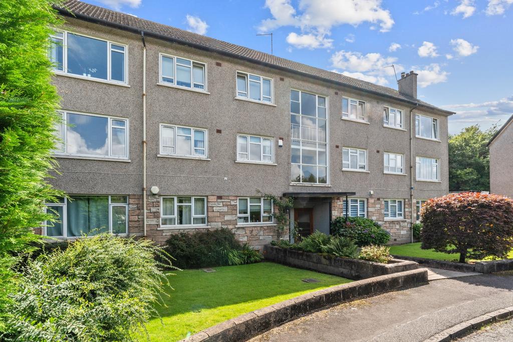 Parkgrove Avenue, 1/1, Giffnock, East Renfrewshire, G46 6HT 3 bed flat