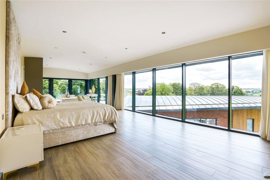 Prinicpal Bedroom