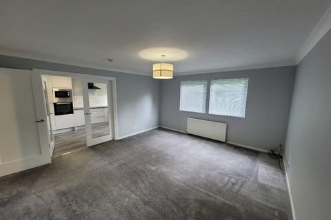 2 bedroom flat to rent, Ballinard Gardens, Broughty Ferry, Dundee, DD5