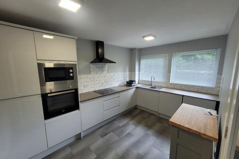 2 bedroom flat to rent, Ballinard Gardens, Broughty Ferry, Dundee, DD5