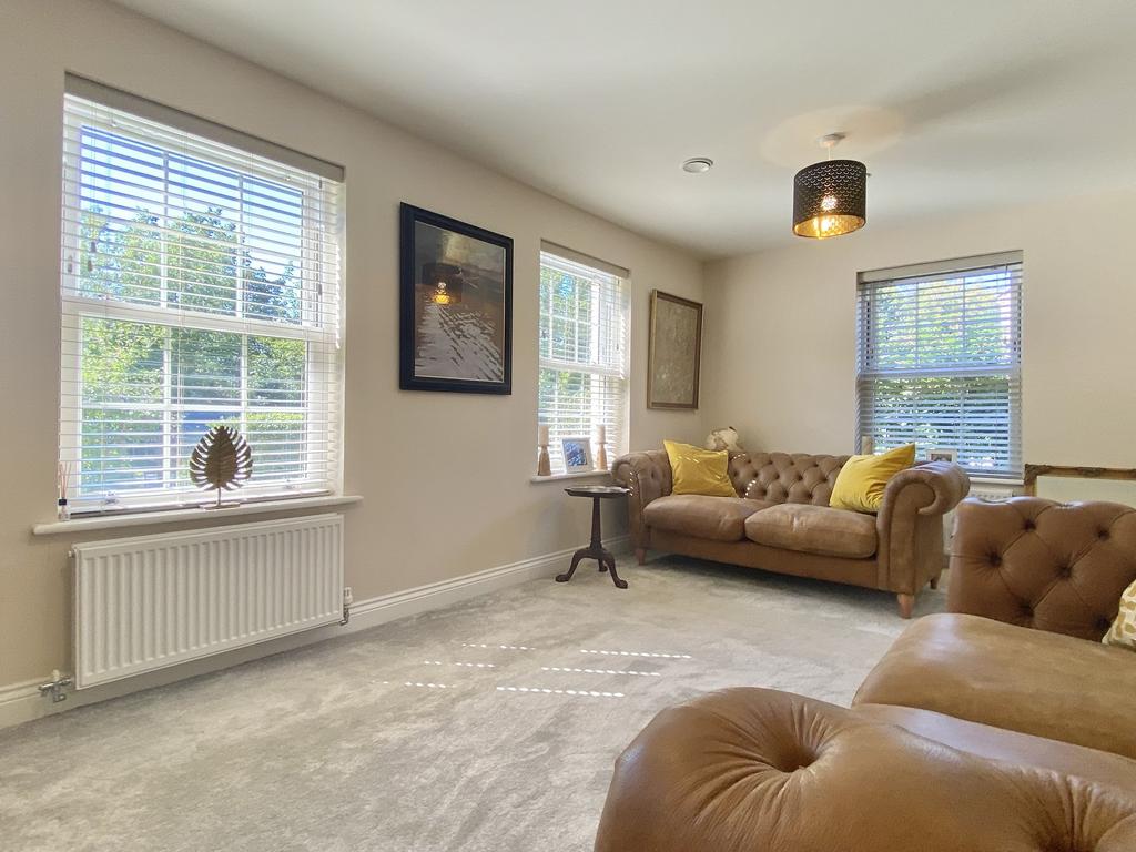 Clos Derwen, Woodlands, Dinas Powys CF64 4BN 3 bed detached house for