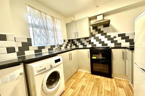 2 bedroom flat to rent, Gurney Close, Barking, Essex, IG11