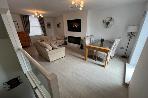 9 Conway Road, Treorchy, CF42 6UW