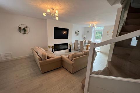 9 Conway Road, Treorchy, CF42 6UW