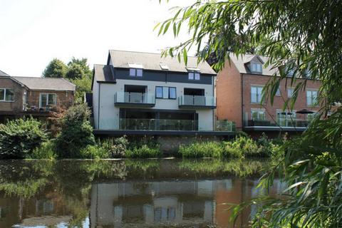 4 bedroom detached house for sale, River Water House Newton Road Winshill, Derbyshire, DE15 0TT