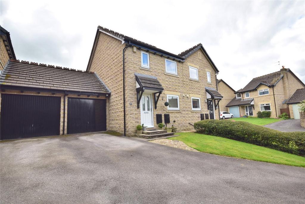 Bracken Hey, Clitheroe, Lancashire, BB7 2 bed semidetached house for