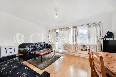 Flat 15, Thorne House Launch Street, London, E14 3LU