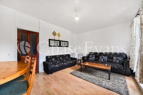 Flat 15, Thorne House Launch Street, London, E14 3LU