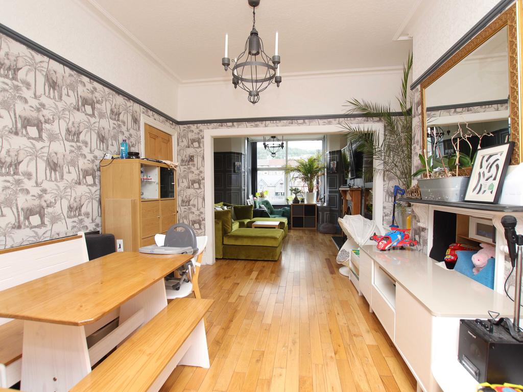 Berw Road, Pontypridd, CF37 2AA 3 bed terraced house for sale £244,500