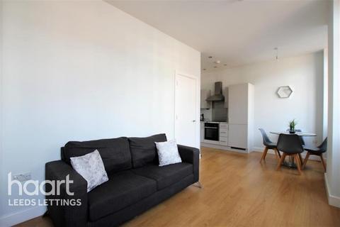 2 bedroom flat to rent, Victoria Riverside, City Centre