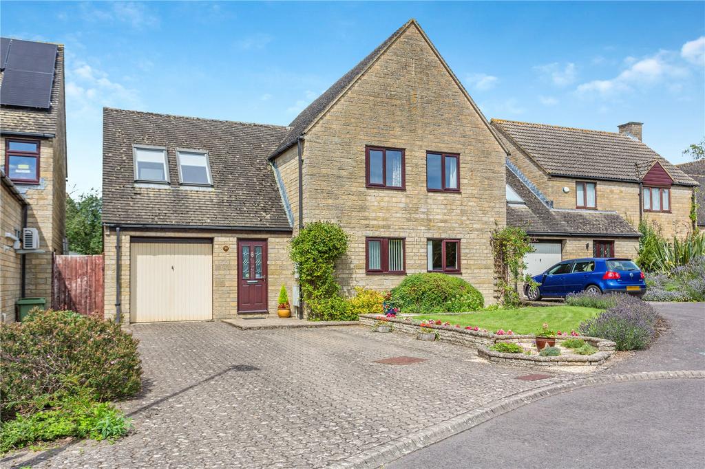 Greyfriars Walk, Cirencester, Gloucestershire, GL7 4 bed detached house