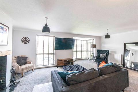 5 The Grove, Dobcross, Oldham, OL3 5RR