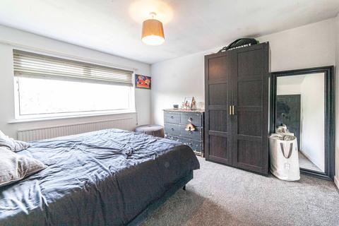 5 The Grove, Dobcross, Oldham, OL3 5RR