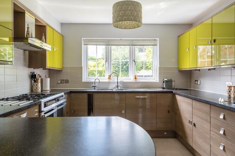 4 Elston Meadow, Westwood, Crediton, EX17 3SZ