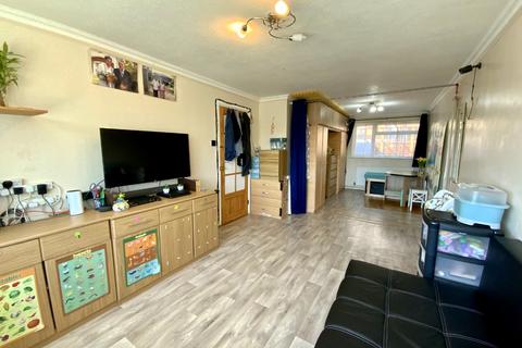 99 Devon Road, Luton, LU2 0RU