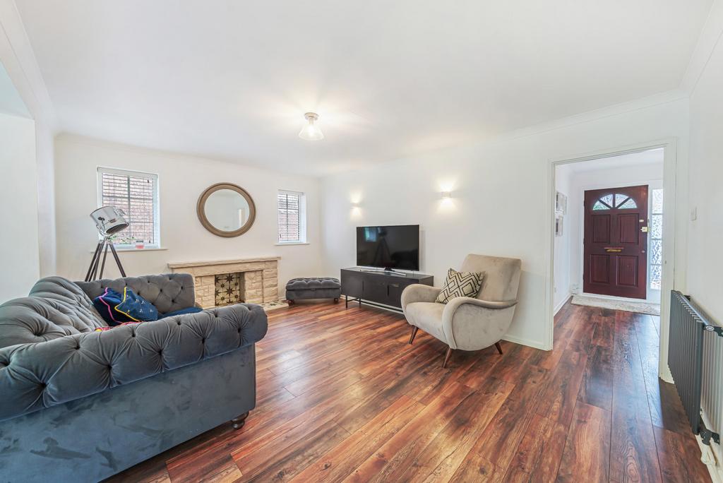 Sitting/Dining Room